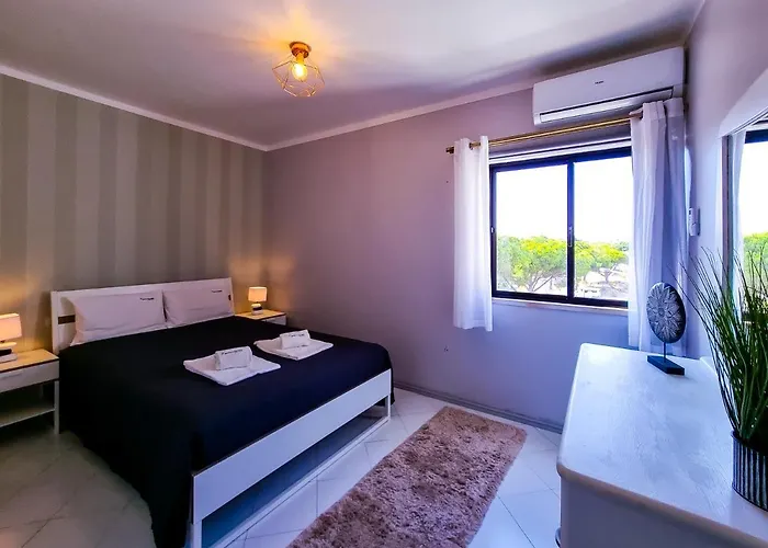 Flh Balcony With Pool